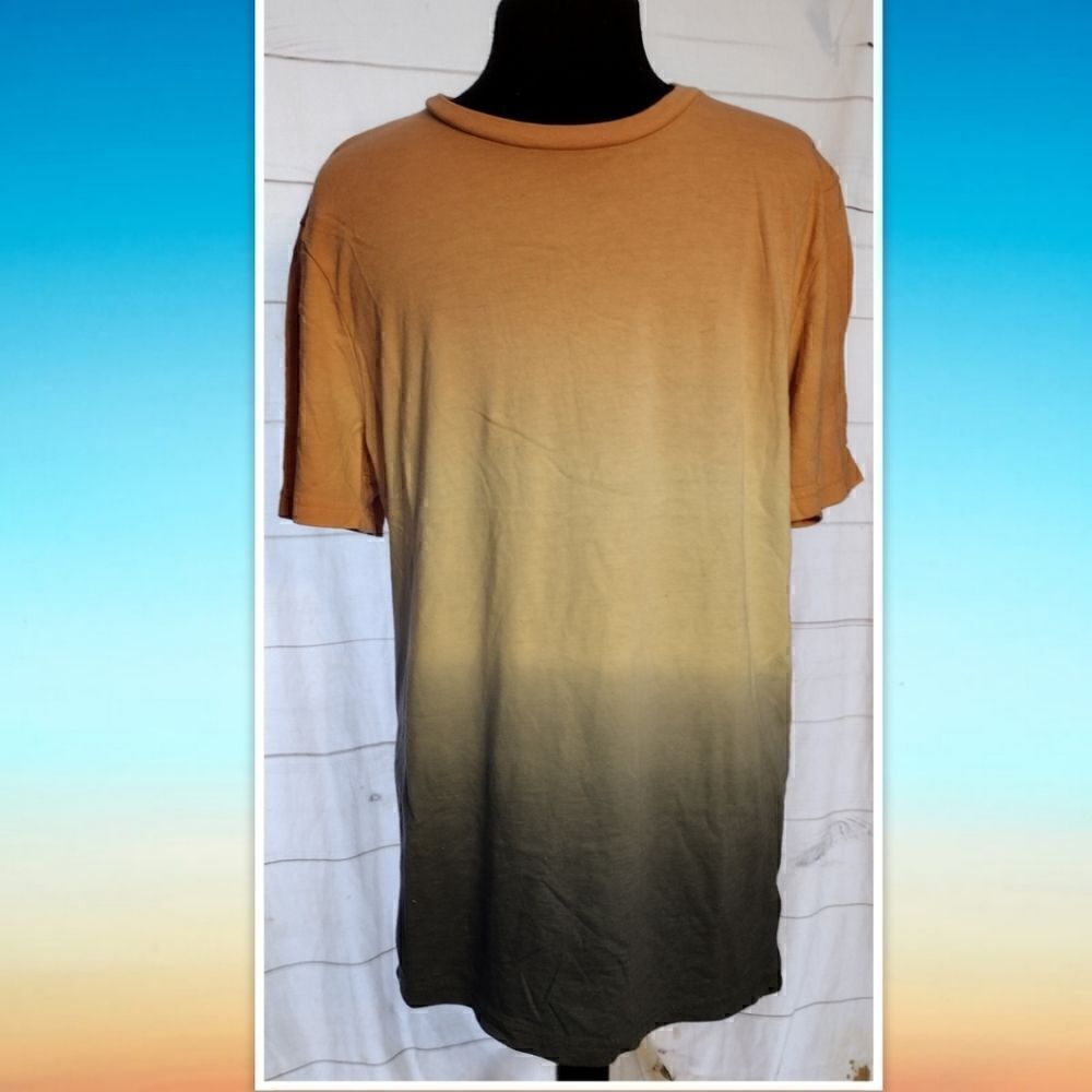 Urban Pipeline Ombre T-Shirt - Size L